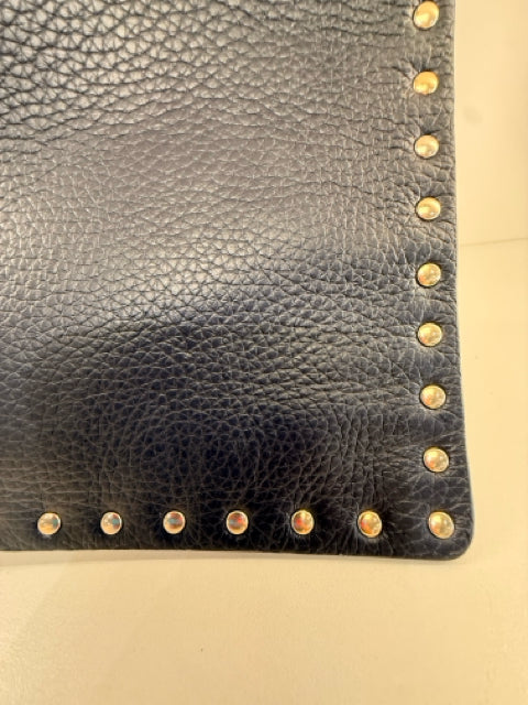 Pre Owned Valentino Black Leather Rockstud Pouch Designer Bag