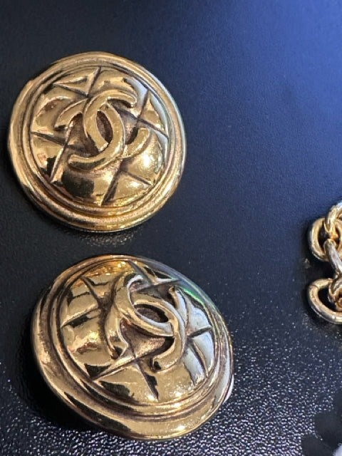 Vintage Chanel CC Quilted Clip On Earrings Jewelry