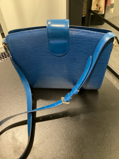 Louis Vuitton LV Leather  Blue Cross Body w/ Fold Circle Front Clasp Designer