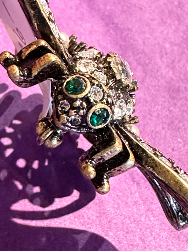 Bee Brooch Pin
