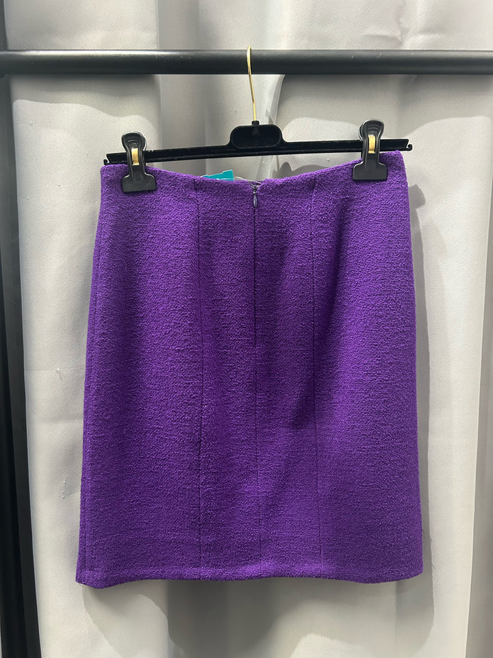Chanel 2 PIECE SUIT WITH GOLD/PURPLE braque BUTTONs Sz 36