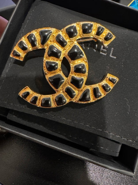Chanel 2019 CC Brooch Full Set
