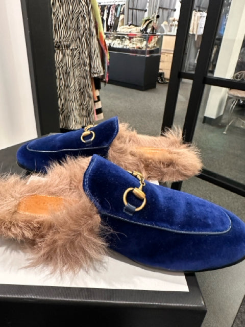 Gucci Sz 35.5 Blue Horsebit Velvet and Fur Shoes Mules Designer