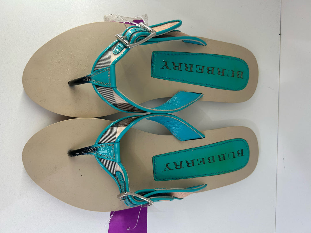 NWT Burberry Thong Flip Flips Slides Sz 38