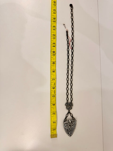Pre Owned Robin Steele Rhodium Chain link w Rhinestone Triangle Pendant Necklace.