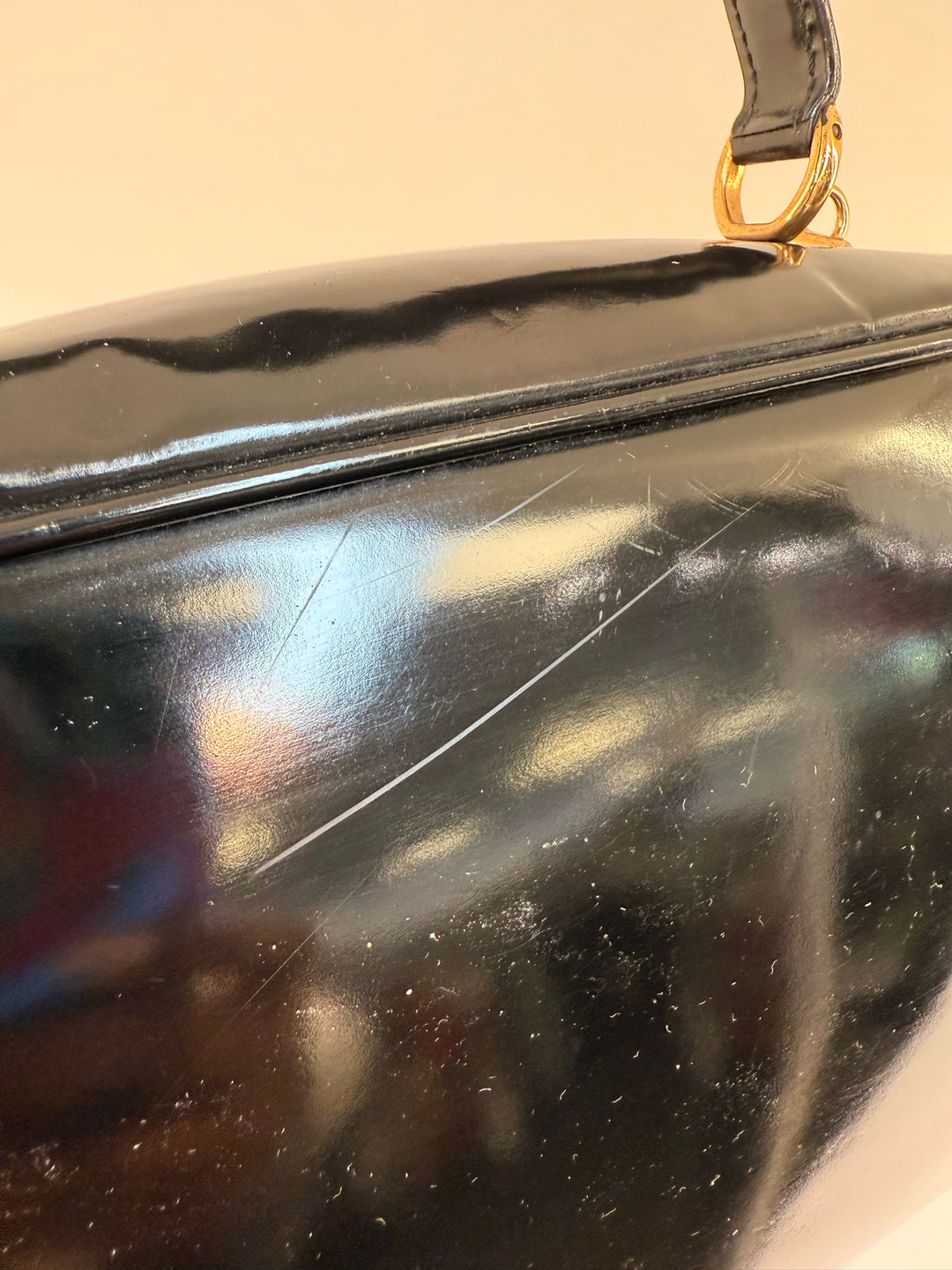 Gucci Vintage Lunch Box Style Bamboo Zipper Pulls