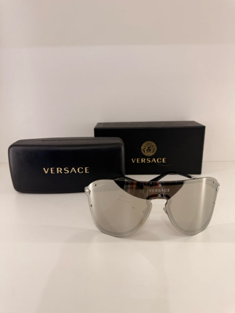 Pre Owned Versace Metal Sunglasses in Box
