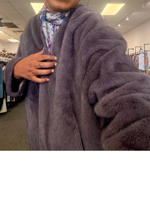 Chic Lavender Faux Fur Coat Jacket. Size M/L