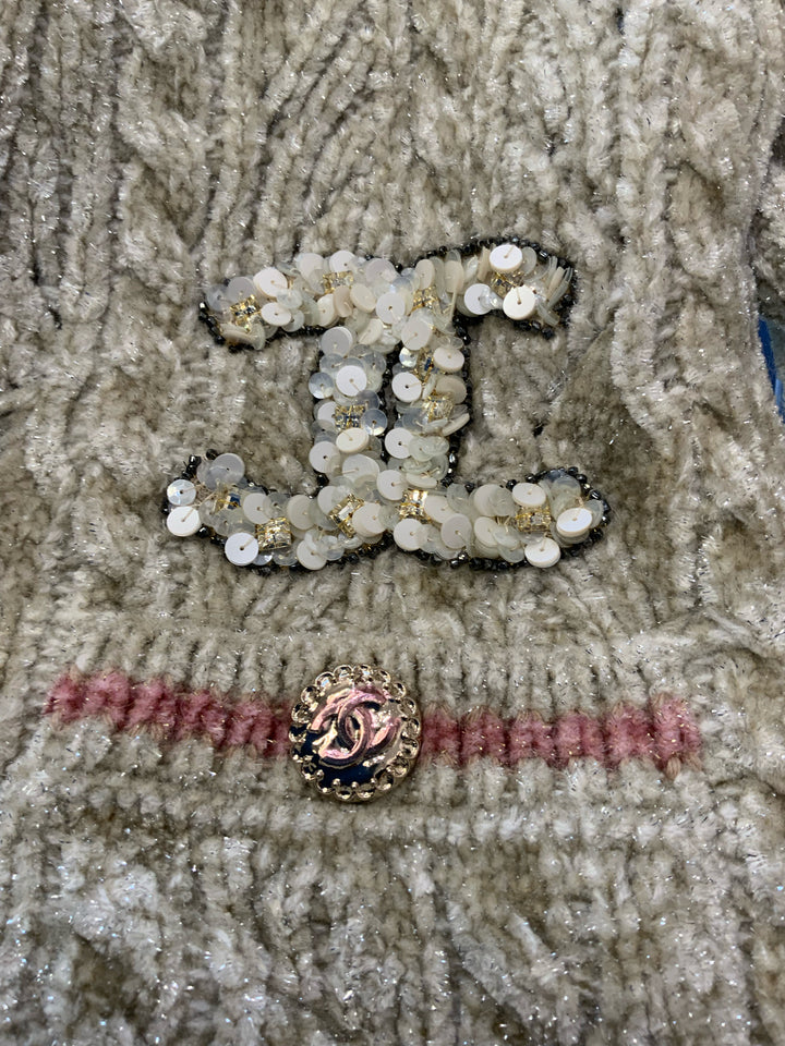 Chanel 24 V-Cardigan Sequin CC Logo Patch Size 36
