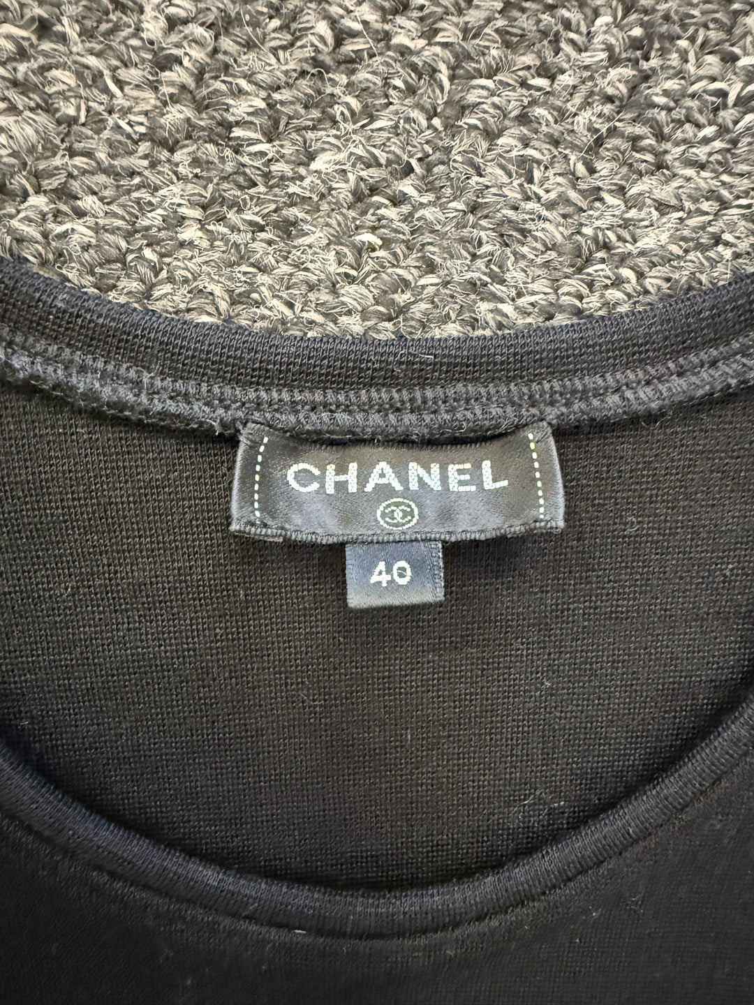 Chanel Slv less Wool Tank w/ Camila Flowers Size 40