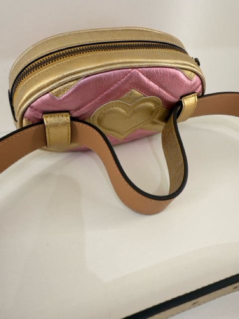 Pre Owned Gucci Leather Metallic Gold & Pink Marmont Chevron Beltbag 85-34" w/ Dust Bag.