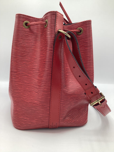Pre Owned Louis Vuitton Epi Noe Bucket Handbag
