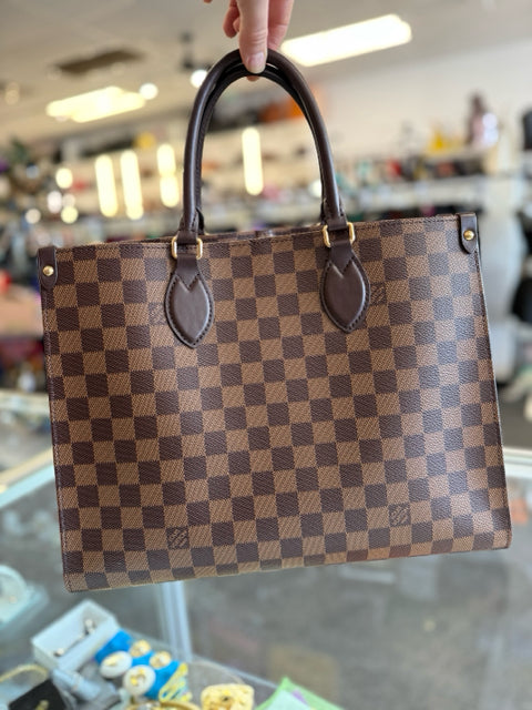 Pre Owned Louis Vuitton OnTheGo MM Designer Hand Bag