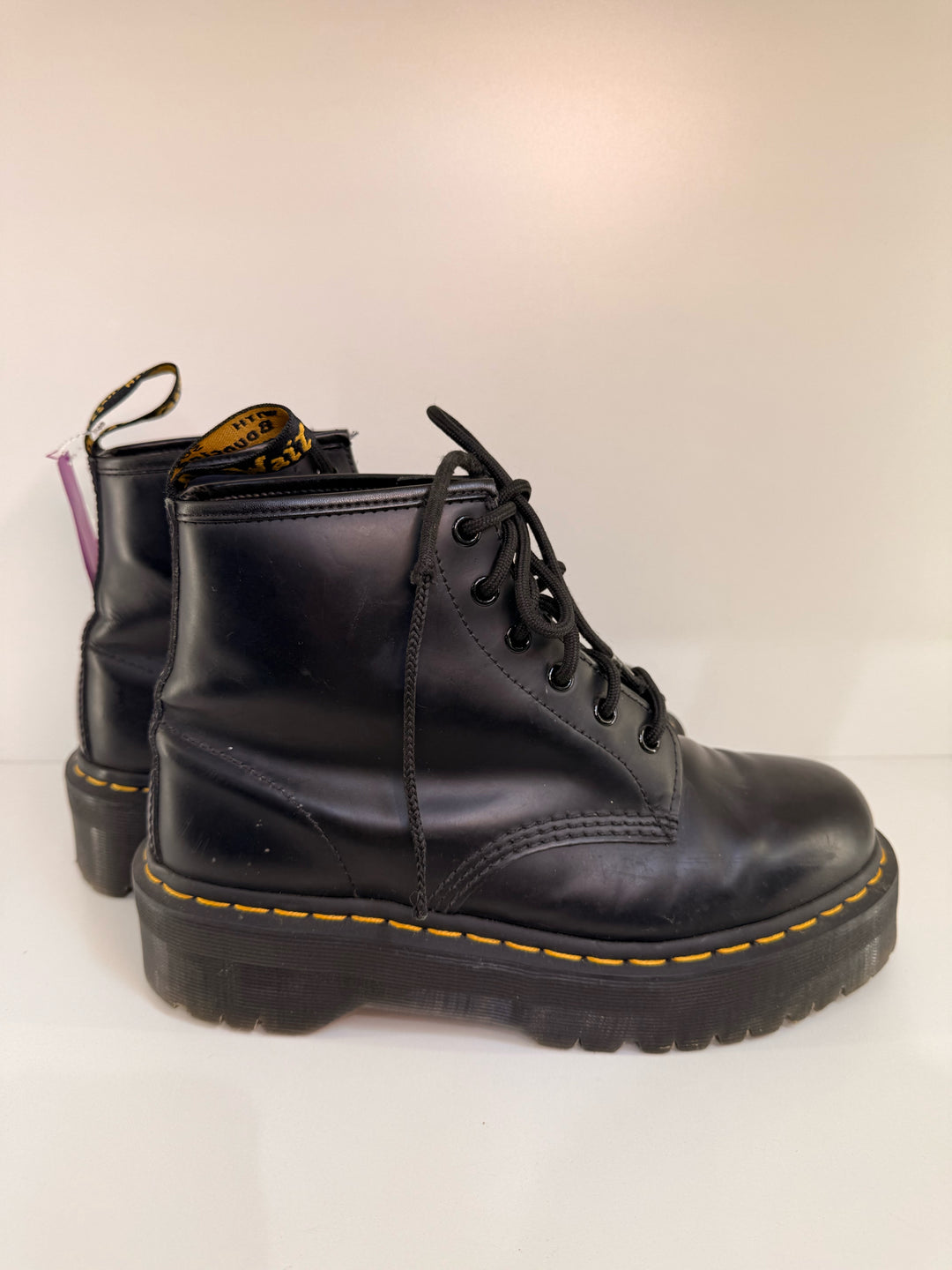 DOC MARTEN Sz 9 Ankle High Platform Boots