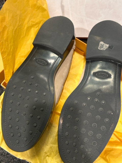 Tod's Sz 39.5 Tan Suede Loafers