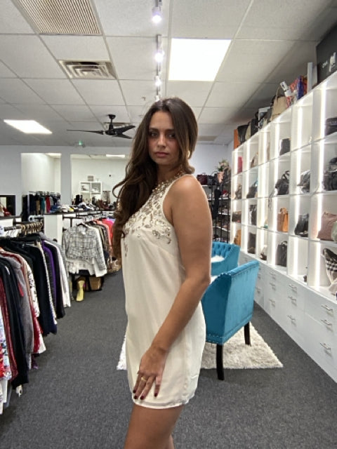 Bebe Sz XXS Creme Halter w Gold Sequin Mini Dress