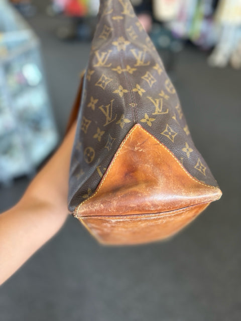 Louis Vuitton Cabas Totes Hand Bag