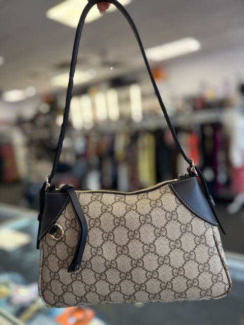 Pre Owned Gucci Coated Canvas Emblem Small Shoulder Crossbody Strap Designer Bag