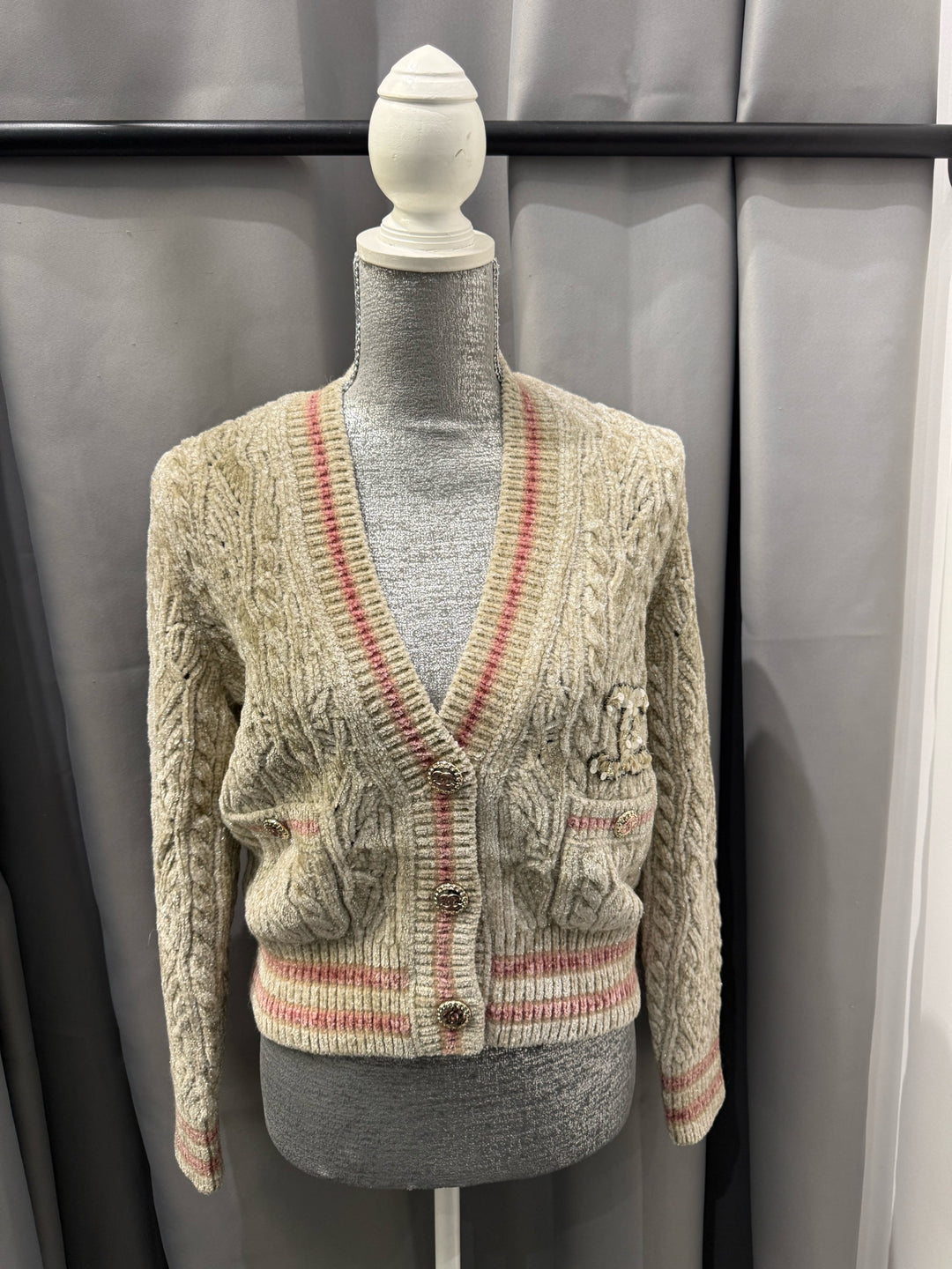 Chanel 24 V-Cardigan Sequin CC Logo Patch Size 36