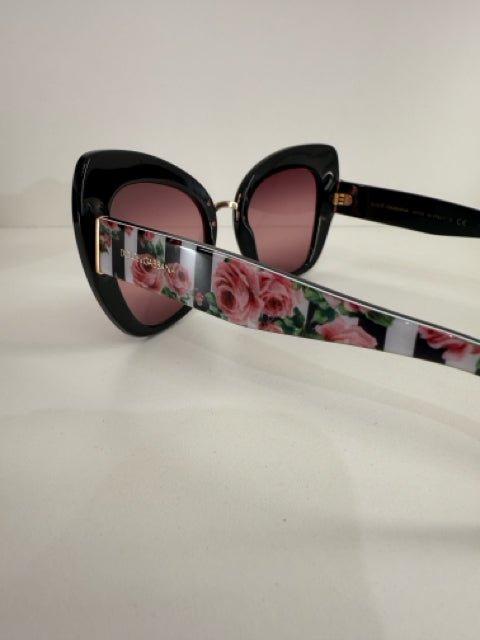 Pre Owned Dolce & Gabana Floral and Stripe Designer Sunglasses DG4319 3164/W9  W/ Case