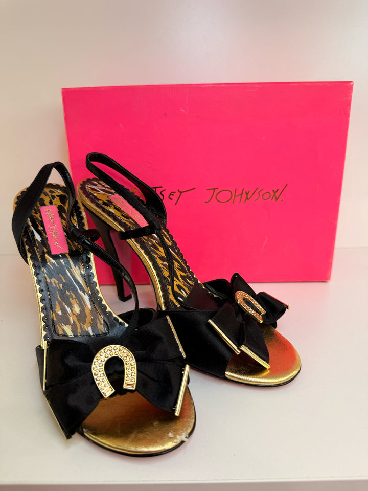 NIB Betsy Johnson Tallulah New York Sandals Sz 10