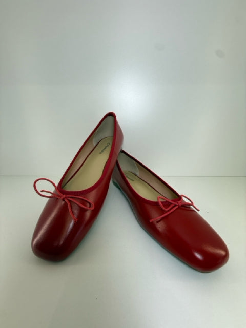 Pre Owned C. PARAVANO Sz 7.5 Red Leather Ballet Flats Shoes