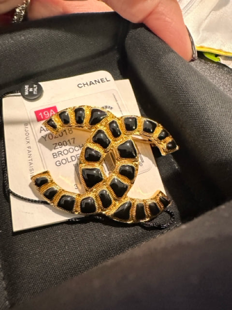 Chanel 2019 CC Brooch Full Set