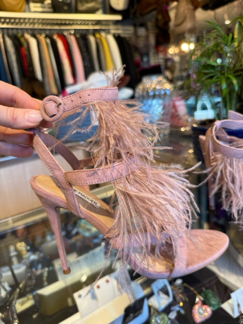 Steve Madden Feather Shoe Sz 9.5 Ankle Strap