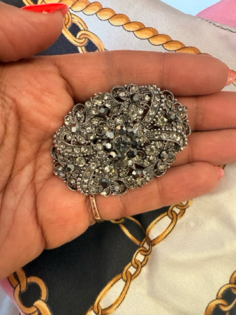 Oval Marcasite Stones Can Be Used as a Pendant Brooch