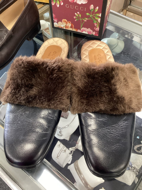 Gucci Sz 9.5 Princeton w/ Fur Trim Slippers Shoes