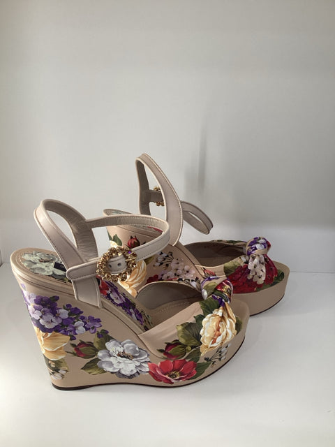 Sz 40 Dolce & Gabbana Beige Floral Wedges Heels w/ Box