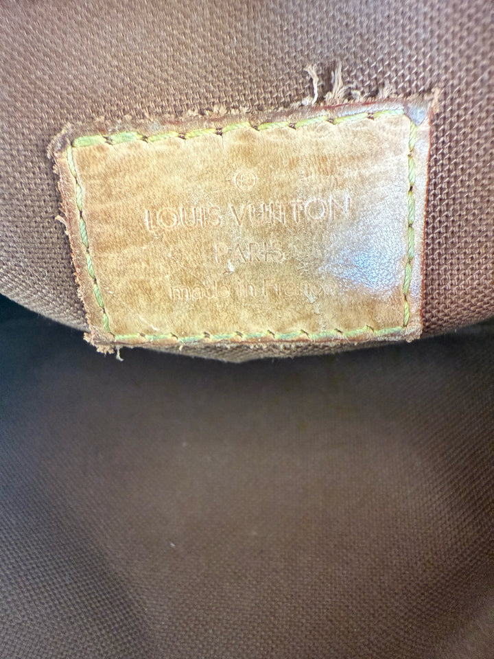 Vintage Louis Vuitton Monogram SP0066 Bosphore Designer Bag