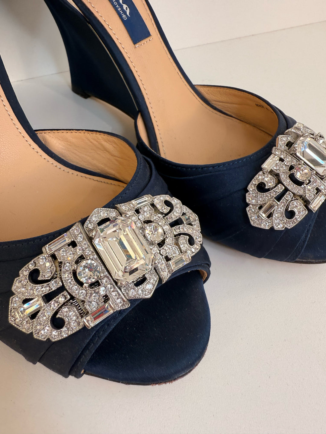 Nina Navy Wedge Satin Sandles Sz 8