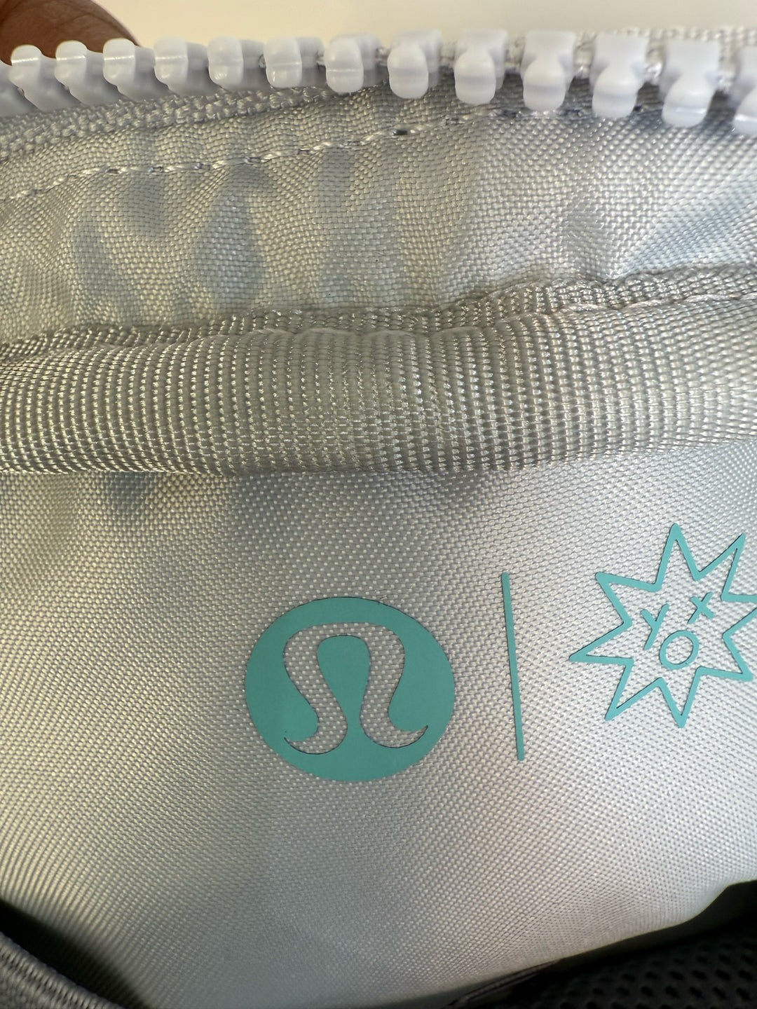NWT Lululemon Everywhere Belt Bag
