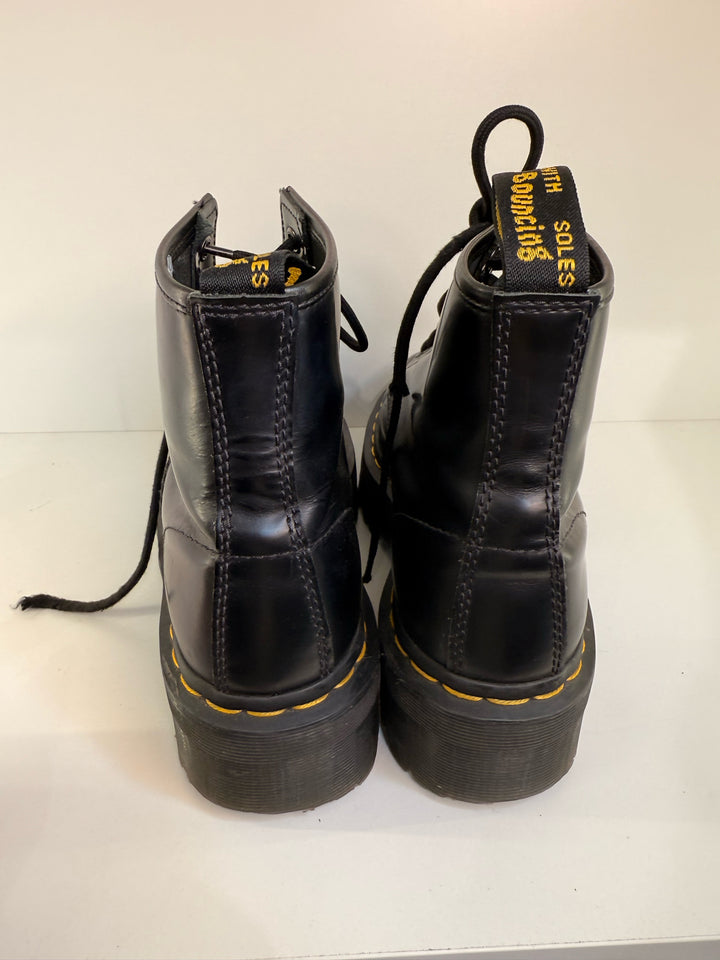 DOC MARTEN Sz 9 Ankle High Platform Boots
