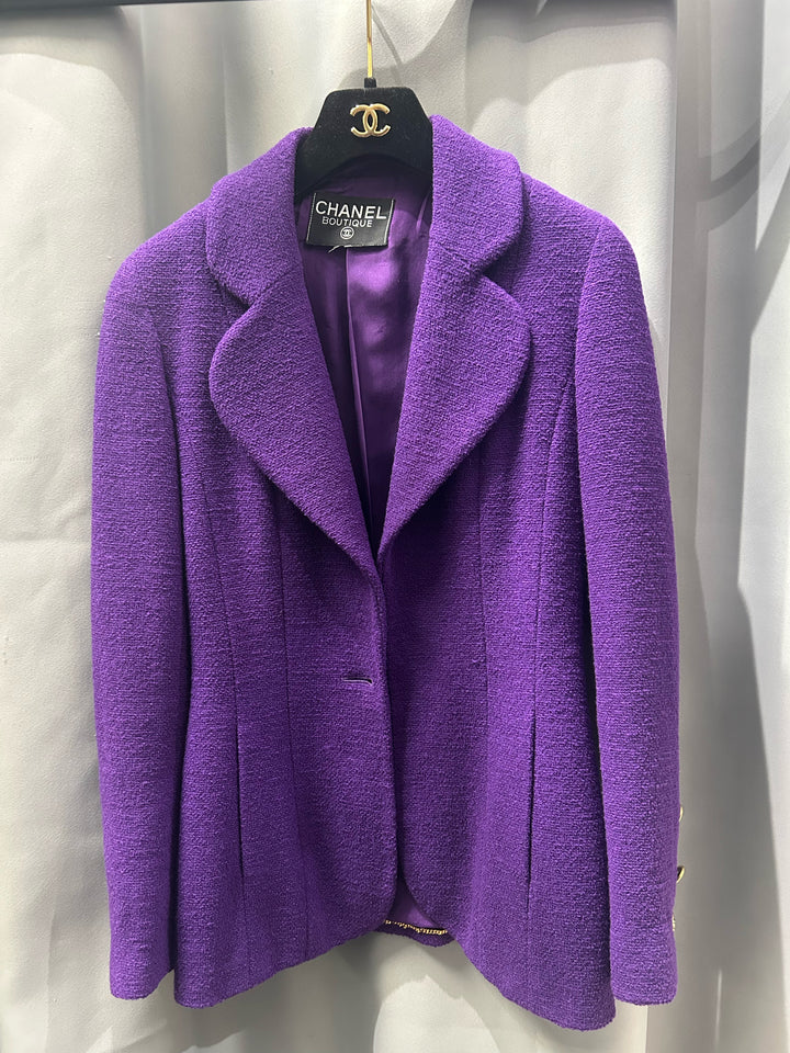 Chanel 2 PIECE SUIT WITH GOLD/PURPLE braque BUTTONs Sz 36