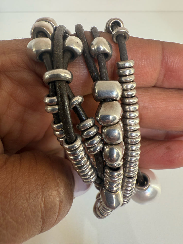 Uno De 50 Multistrand Leather Beads Faux Pearl 7" Bracelet