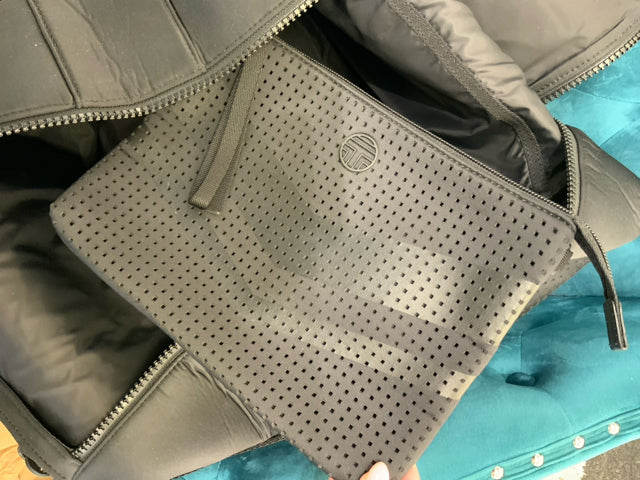 Pre Owned Tory Burch Spirit Chevron sport bag/wristlet Tote Bag.