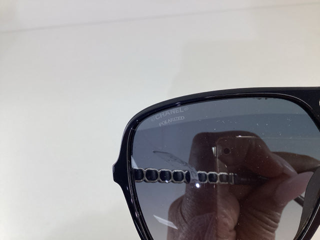 Pre Owned Chanel 5439-Q-A c.622/S8 w Case Sunglasses.