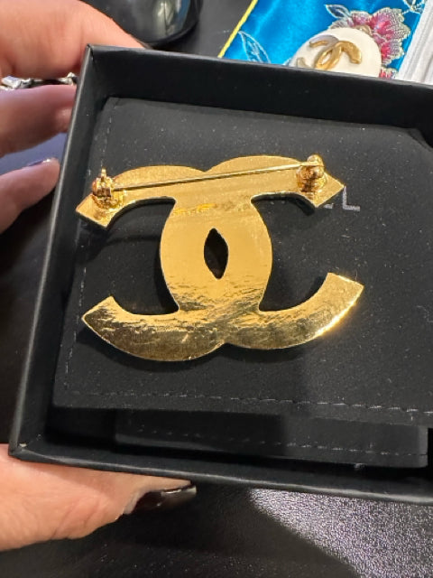 Chanel 2019 CC Brooch Full Set