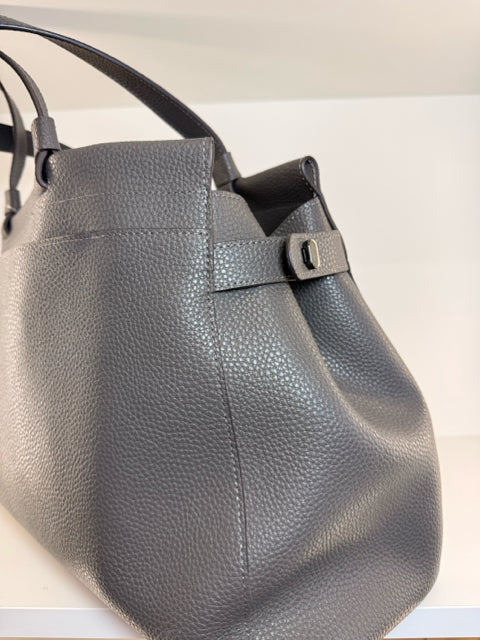 Pre Owned Tumi Grey Leather Pebbled Tote