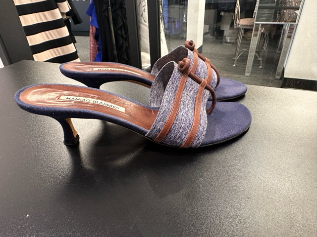 Manolo Blahnik Sz 39  Denim Kitten Heels Sandals Shoe