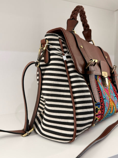 Pre Owned JEN & CO. Aztec Stripe Needlepoint  w/Top Handle/shoulder/Xbody Bag