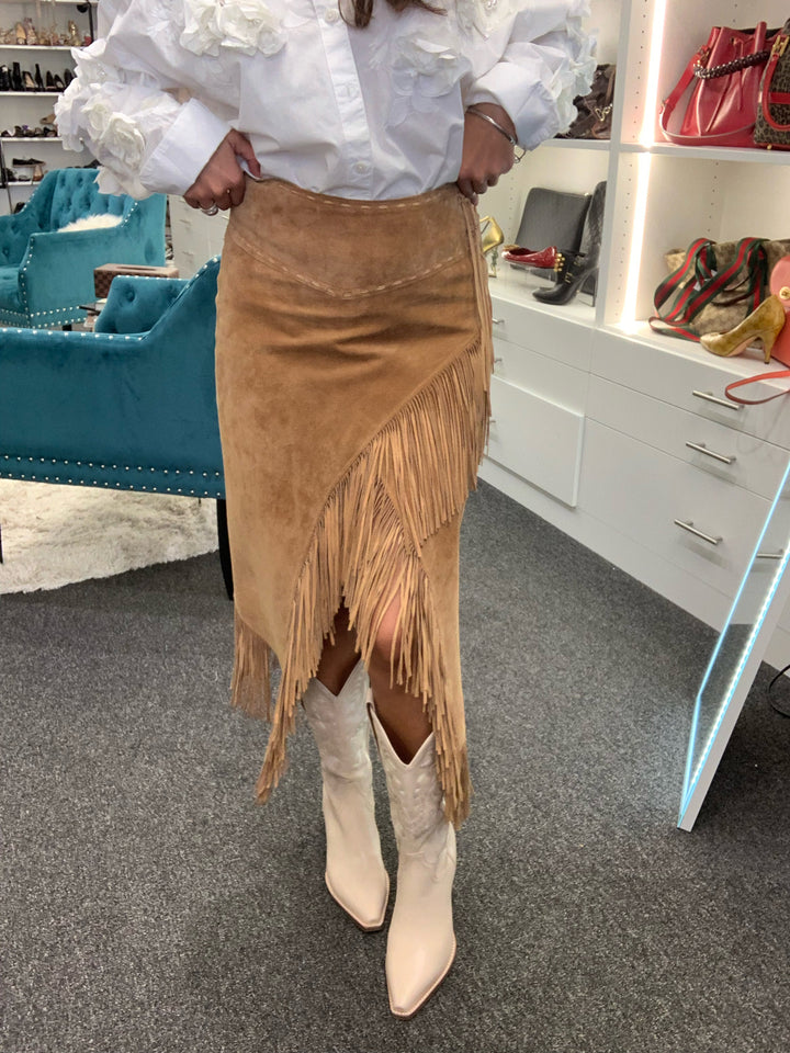 NWOT Bebe Suede Wrap Fringe Skirt Sz 4