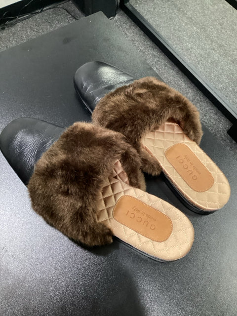 Gucci Sz 9.5 Princeton w/ Fur Trim Slippers Shoes