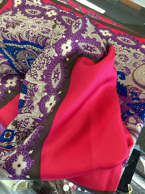 Pre Owned Pink/Purple Oscar De La Renta Silk Scarf. 34" X 34""
