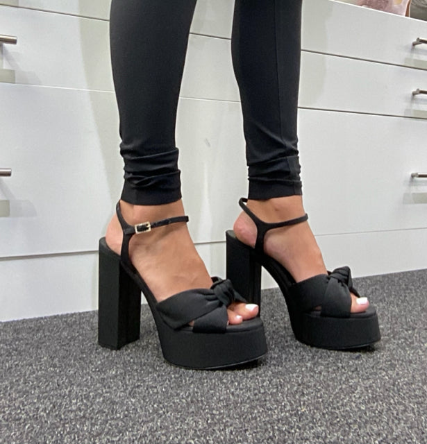 Pre Owned Yves Saint Laurent Sz 39 Grosgrain Bianca Platform Sandal Designer Shoes