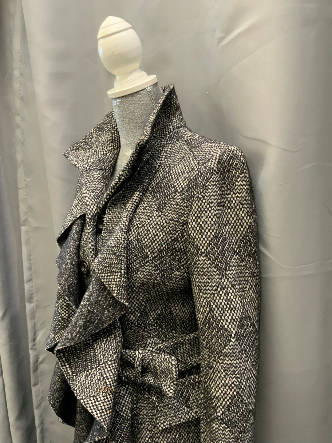 Diane Von Furstenberg Ruffle Placket Coat Size 6