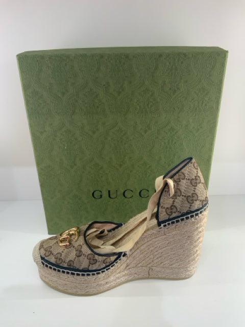Pre Owned Gucci Sz 39 Tan Canvas Espadrilles Shoe Sandals w/ Box.