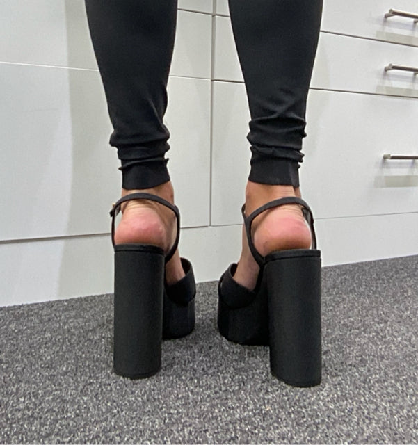 Pre Owned Yves Saint Laurent Sz 39 Grosgrain Bianca Platform Sandal Designer Shoes